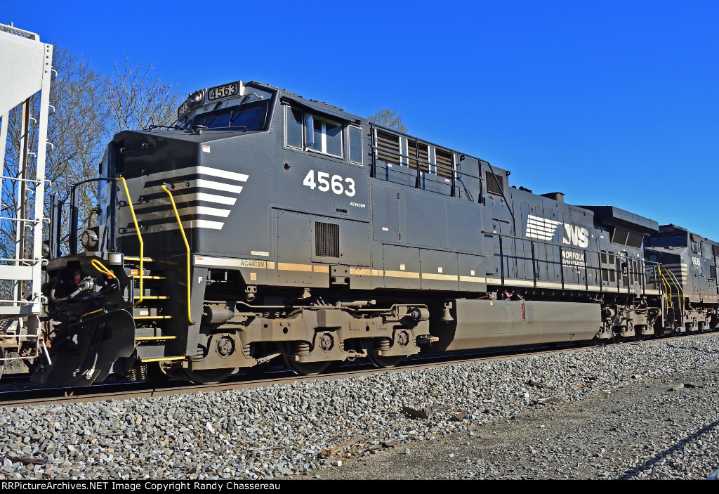 NS 4563 Train 154